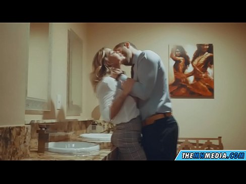 ❤️ Uma blonde obugaxayo ekuyenga endlini yangasese yomphakathi Izocansi nje ku-zu.pornovore.ru ❌️❤